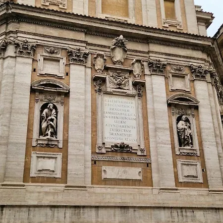 Elegant Colosseo Rome