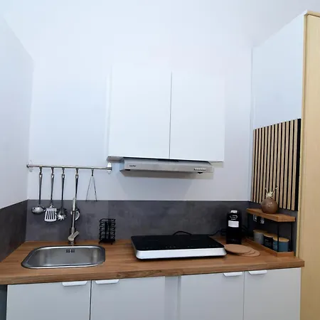 Elegant Colosseo Rome