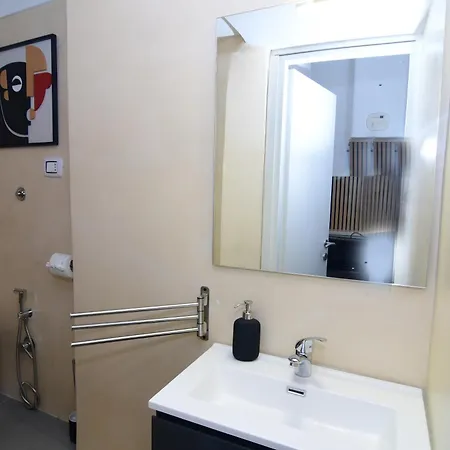 Elegant Colosseo Apartment